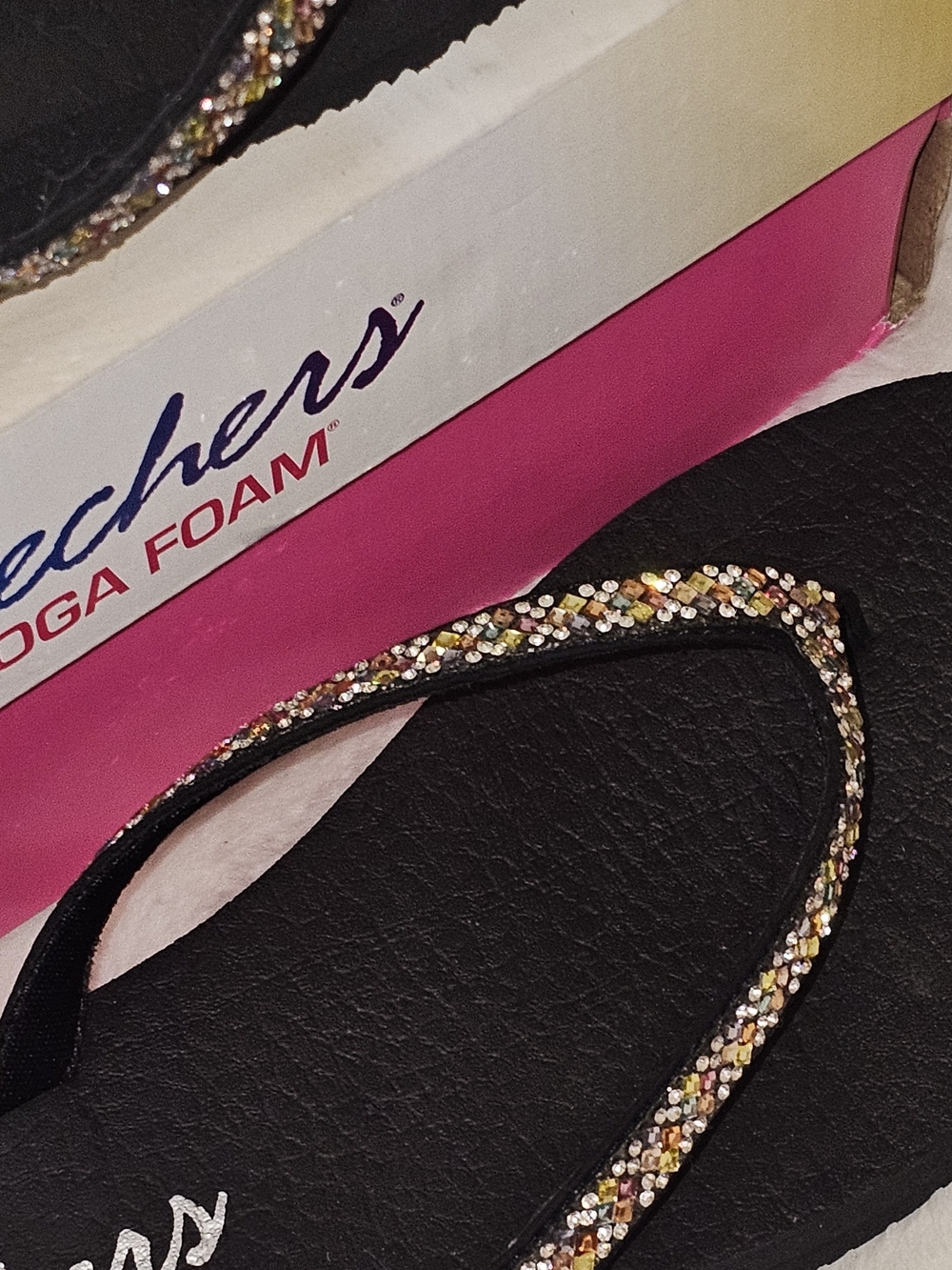 Skechers Black Flip Flops with Multicolor Sparkle Straps And Yoga Foam
